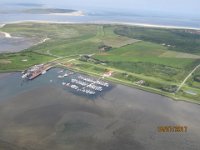 Nordsee 2017 (209)  Hafen von Langeoog mit Fähranleger und Bahnhof